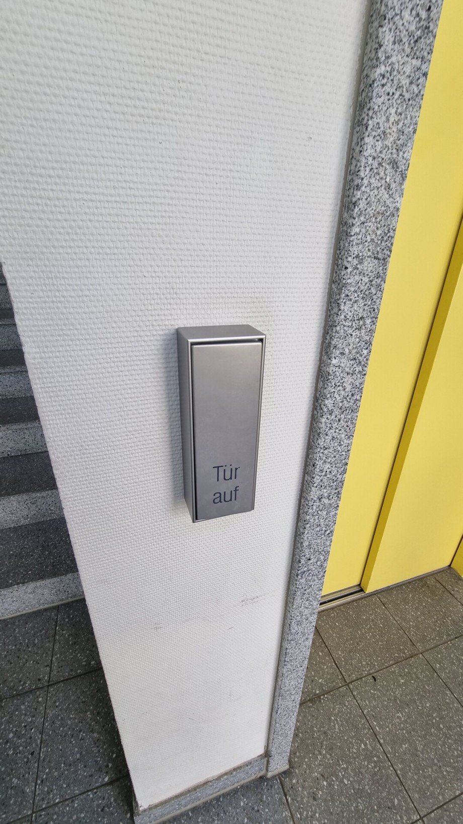 automatische T�r�ffnung Etagenwohnung Bremen