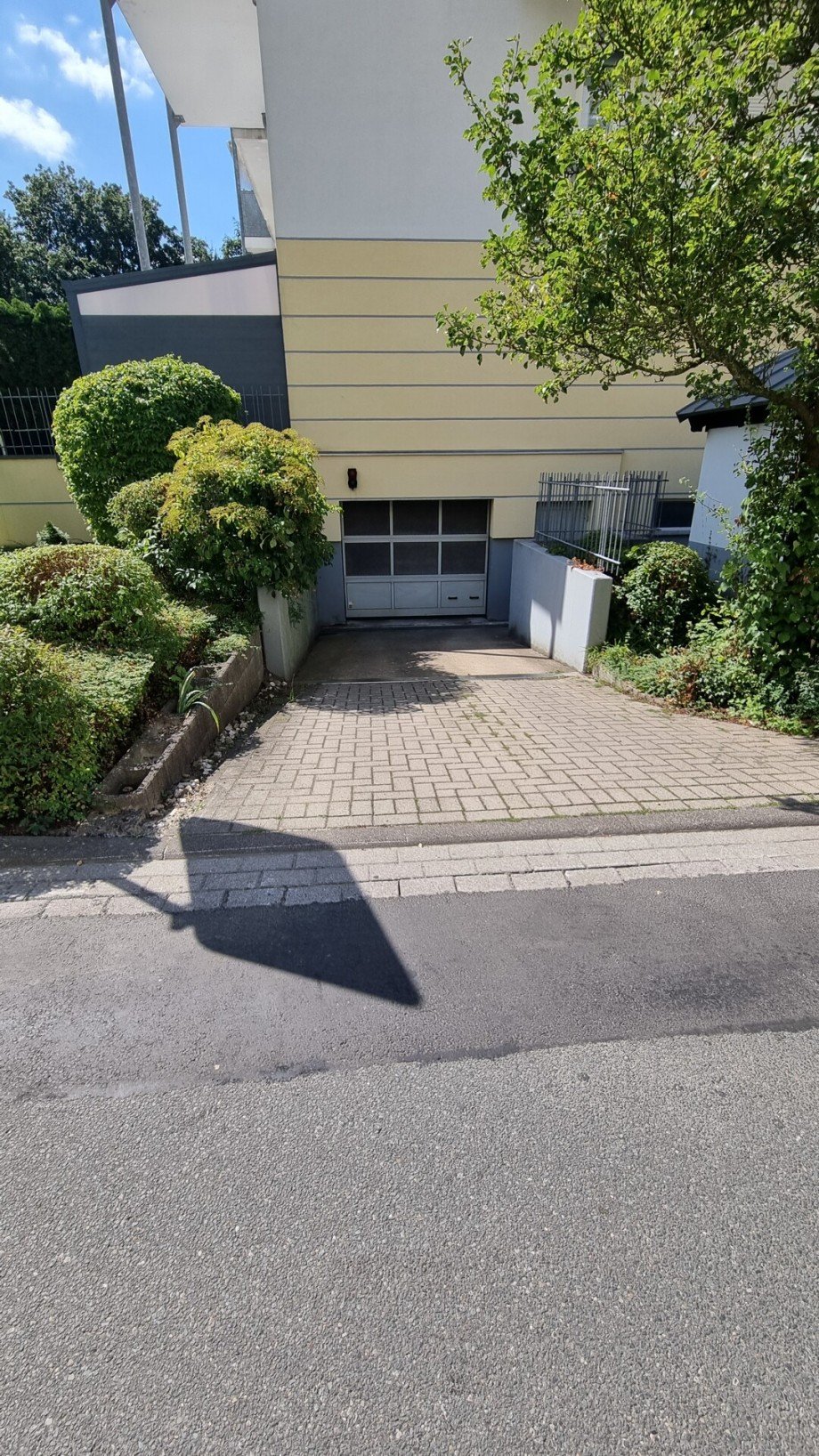 Tiefgaragenzufahrt Etagenwohnung Bremen
