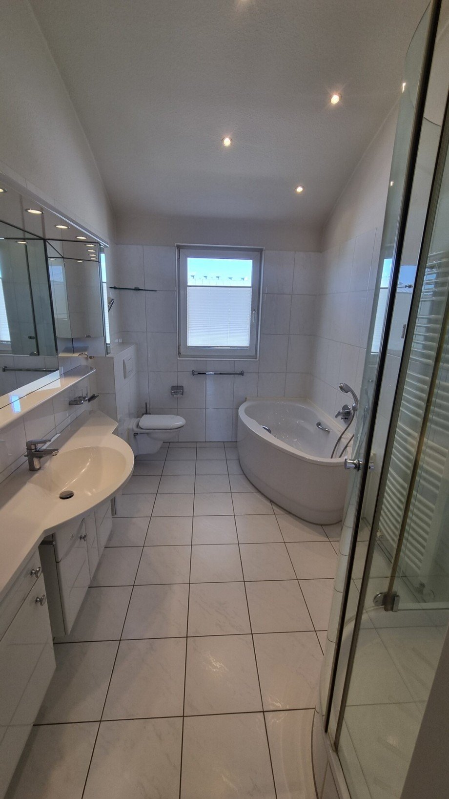 Sch�nes Badezimmer Etagenwohnung Bremen